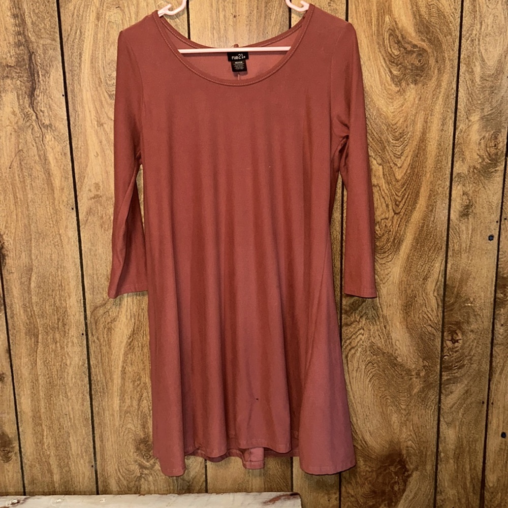 Medium Rue21 midlength pink/purple dress